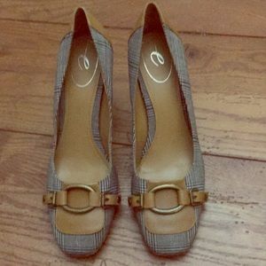easy Spirit heels never worn
